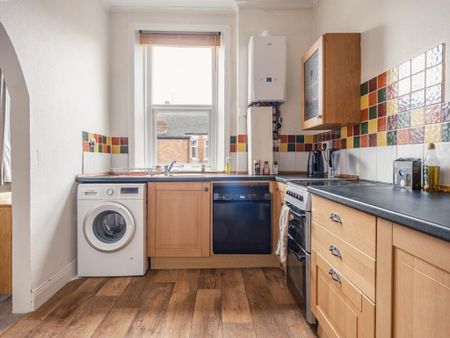 2 bedroom flat to rent - Photo 4