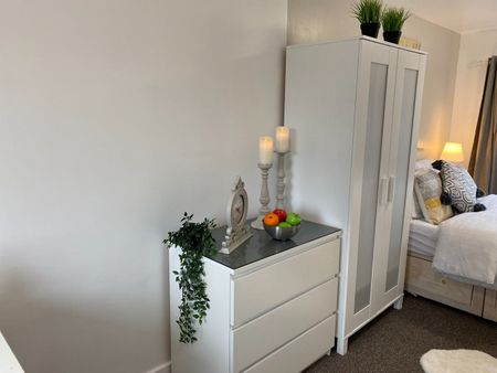 Room in a Shared House, Charter Avenue, CV4 - Photo 4