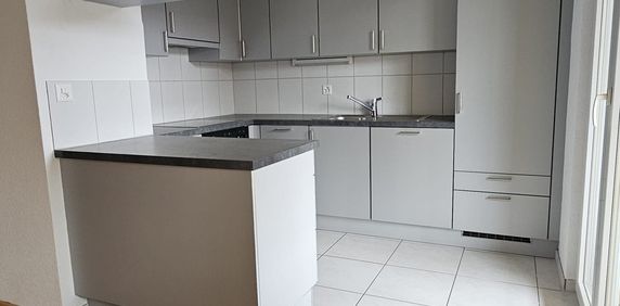 Renovierte 3.5 Zimmerwohnung in Düdingen ! - Photo 2