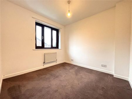 3 bedroom mews to rent - Photo 3
