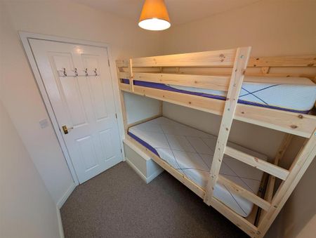 2 bedroom semi-detached house to rent - Photo 3