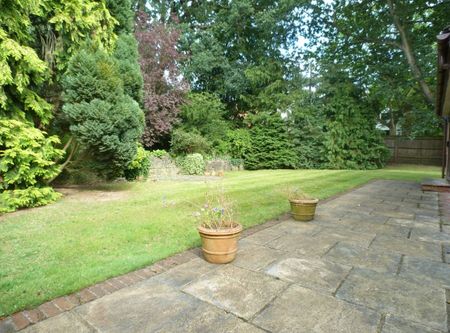Churchfields Avenue, WEYBRIDGE, KT13 - Photo 3