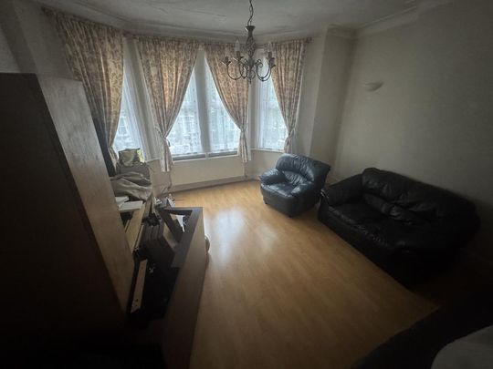 3 bedroom flat to rent - Photo 1