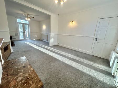 Brierley Cottages, Sutton-In-Ashfield - Photo 3