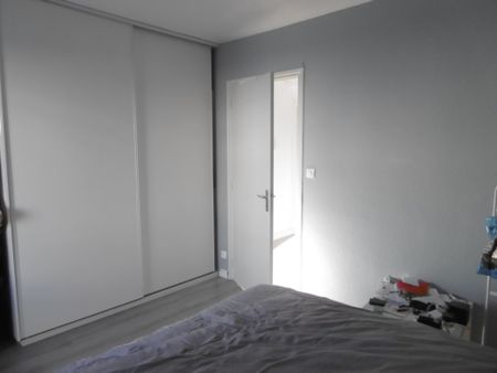 Location Appartement 2 pièces 48m² - Photo 3