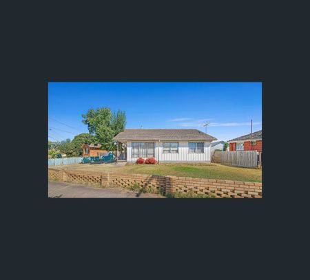 2 Deborah St, Werribee, Vic 3030 - Photo 2