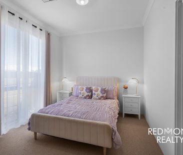 Coastal Living in Eden Beach! Stylish, Low-Maintenance 3x2x2! - Photo 4