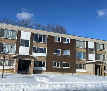 New renovated 4 1/2 available the Feb 1 - Photo 1