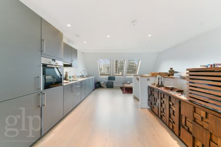 2 Bedroom Flat, Lexington Street, London, Greater London, Soho, W1F - Photo 5