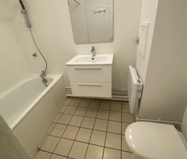 Location Appartement 1 pièce 29m² ST GERMAIN EN LAYE 78100 - Photo 2