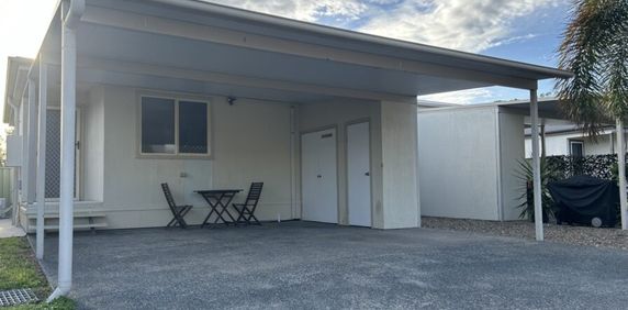 Furnished 2 bdrm Unit - Photo 2