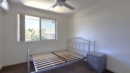 2BED 2BATH 2CAR NEWLY RENOVATED NEXT DOOR TO INDOOROOPILLY SHOPPING CENTRE - Photo 4