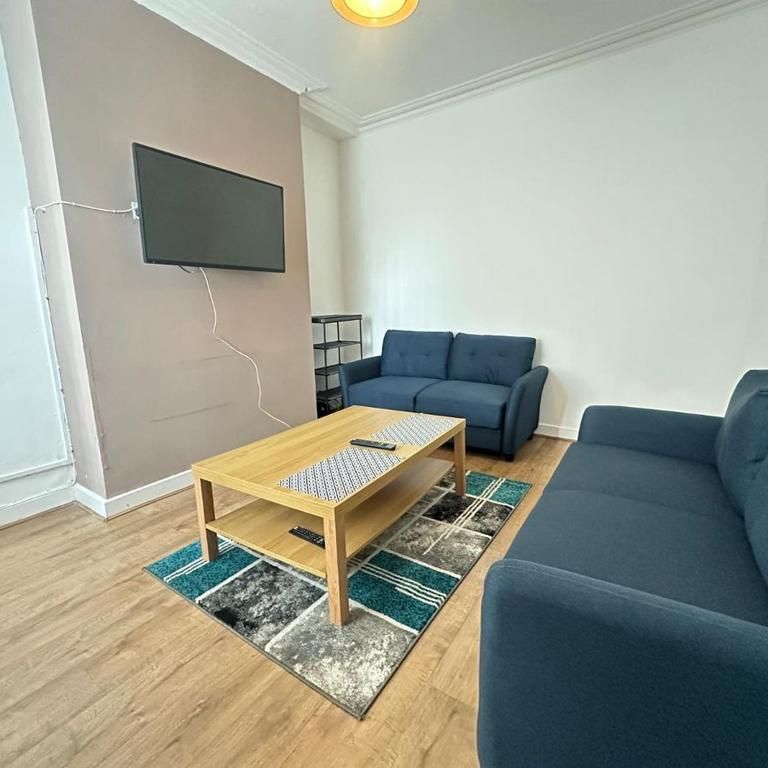 3 bedroom terraced house to rent - Photo 1