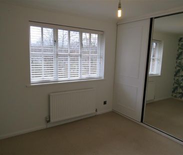 Kenley Close, Cardiff - Photo 2