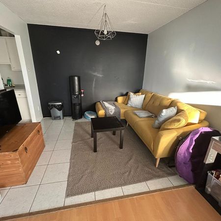 2 chambres (4-1/2) Longueuil, électricité incluse, 1er avril, 1545$ - Photo 4