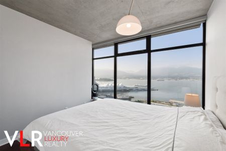 Condo in Downtown Vancouver, BC - Photo 5