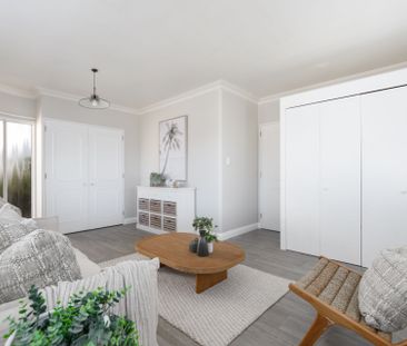 Stunning three bedroom home - Photo 5