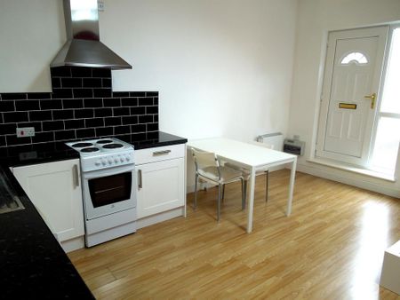 Studio to rent - Photo 4