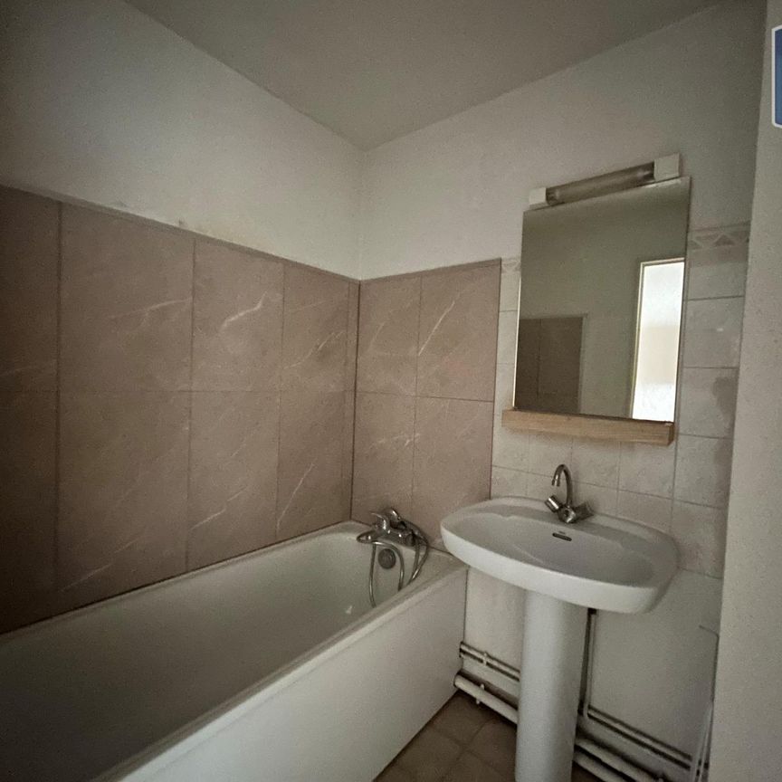 Location Appartement 1 pièce 20m² CHAMBERY 73000 - Photo 1