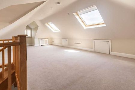 Blackacre Road, Theydon Bois, CM16 - Photo 5