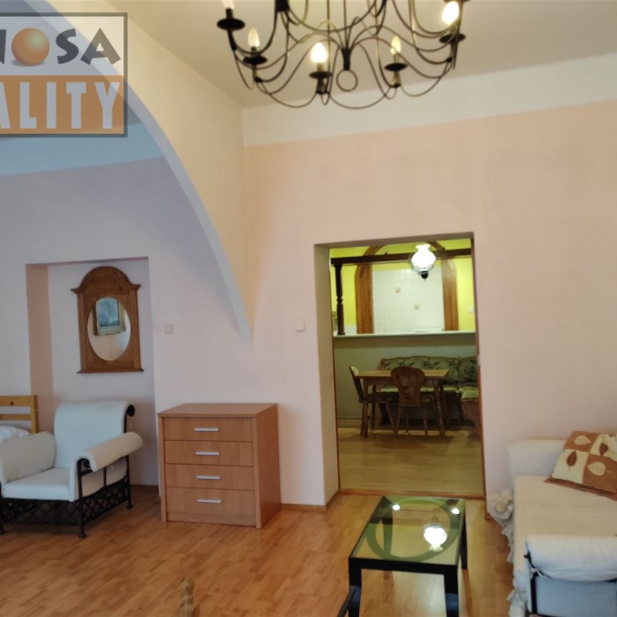 Pronájem bytu 1+1 50 m², V Alejích , Chomutov - Photo 1
