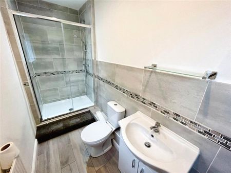 2 bedroom maisonette to rent - Photo 3