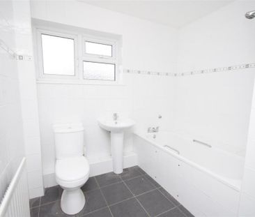 2 bedroom maisonette to rent - Photo 2