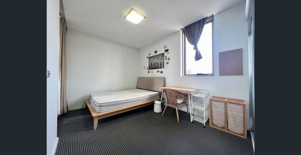 Fully Furnished 2-Bedroom Apartment - Photo 1