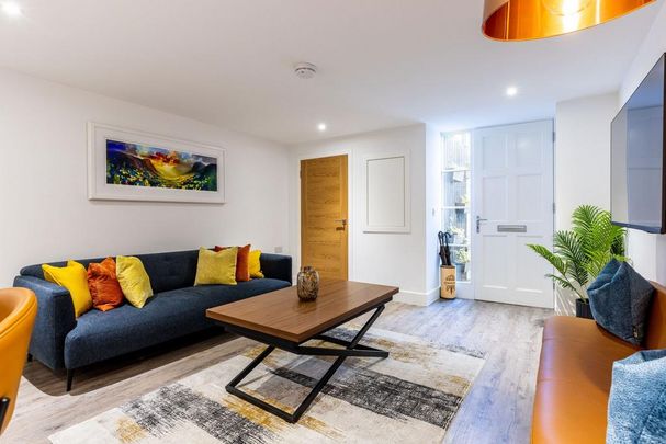 3 bedroom serviced apartment to rent - Photo 1