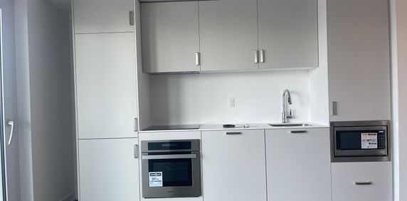 For Lease - 88 Queen Street Unit# 3701, Toronto, Ontario - Photo 2