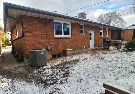 For Lease - 737 Law Street Unit# Lower, Oshawa, Ontario - Photo 2