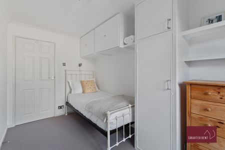 3 Bed, House - Photo 4