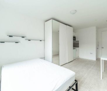 Studio to rent - Photo 1