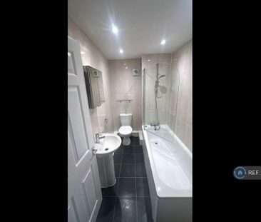 2 bedroom maisonette to rent - Photo 5