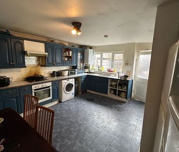 Room in a Shared House, Clifford Road, E16 - Photo 6