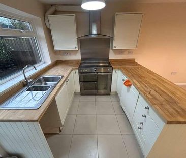 Bournes Crescent, Halesowen, West Midlands, B63 - Photo 6