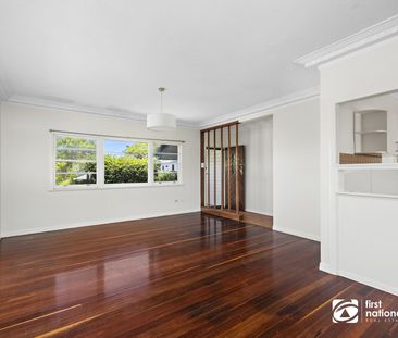 CHARMING FAMILY HOME IN BEAUTIFUL WYNNUM - Photo 3