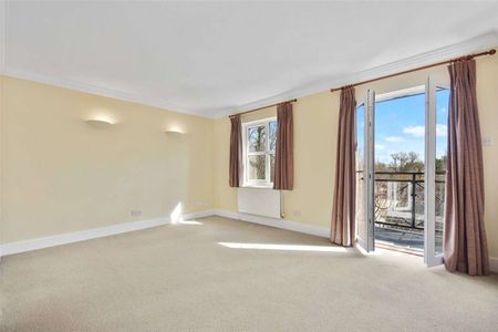 Bright second floor one bedroom apartment in a sought-after development, with parking. Unfurnished and available mid February. - Photo 5