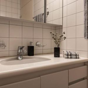 Premium-Wohnen! Mit Seenähe und eigenem Gartensitzplatz! - Foto 2