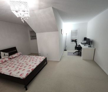 For Lease - 559 Candlestick Circle, Mississauga, Ontario - Photo 5