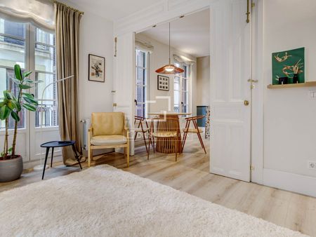 Charming city-centre apartment in San Sebastián's Old Town - Photo 2