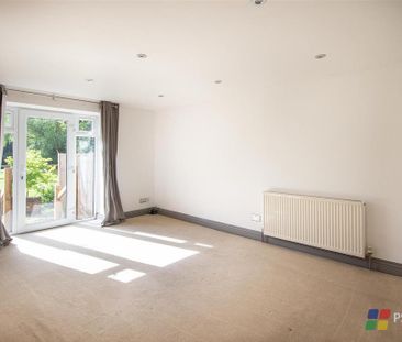 5 bedroom barn conversion to rent - Photo 1