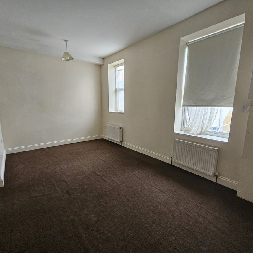 1 Bed Flat, York Road, IG1 - Photo 1