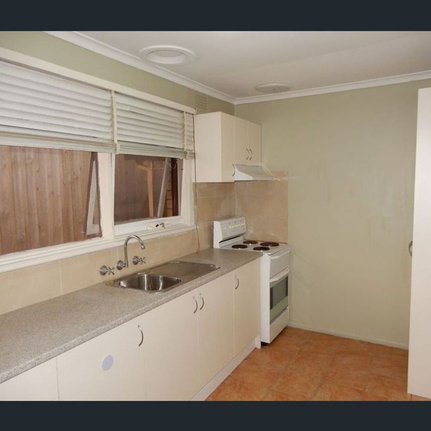 Cosy Unit near Monash University & M-City Shopping Centre - Photo 1