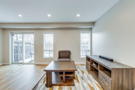 For Lease - 1489 Heritage Way Unit# 75, Oakville, Ontario - Photo 4