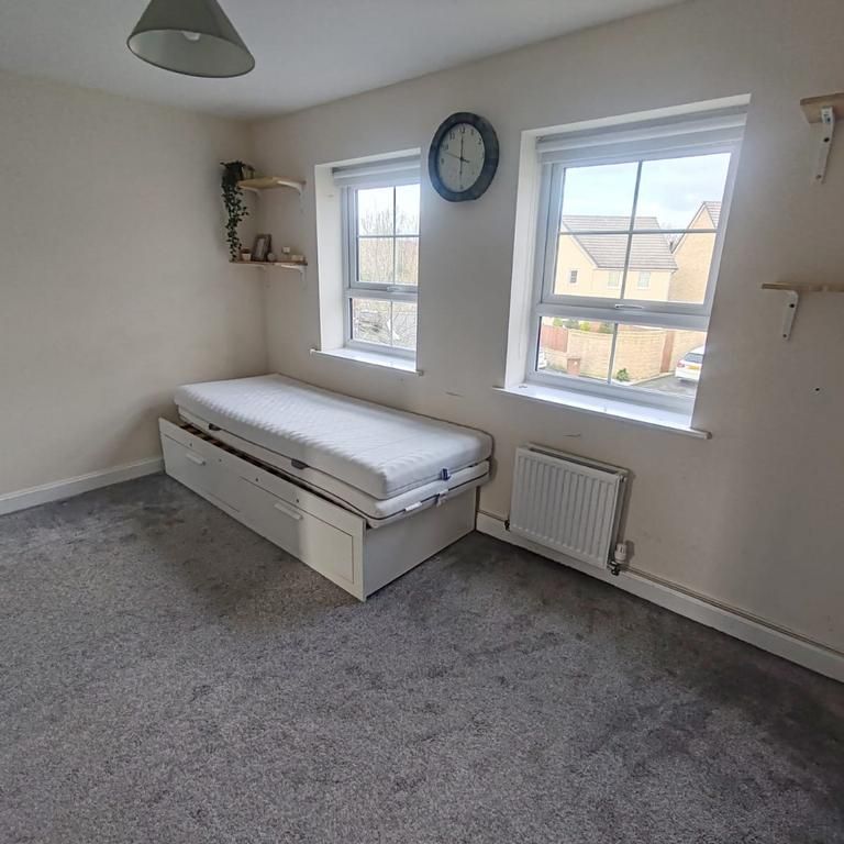 1 bedroom in a house share to rent - Photo 1