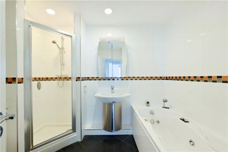 3 bedroom apartment to rent - Photo 4