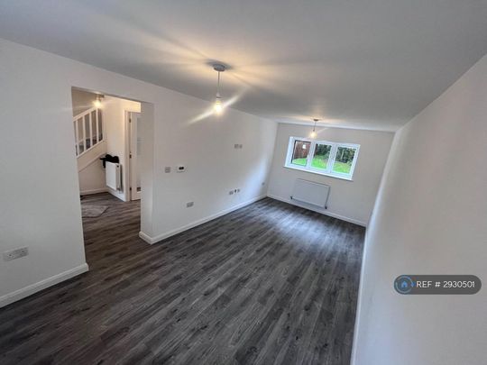 3 bedroom terraced house to rent - Photo 1
