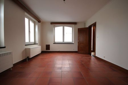 Ruime woning met 3 slaapkamers en tuin midden in het centrum - Photo 5