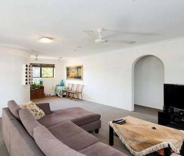 5/77 Forbes Street, Hawthorne QLD, Belconnen - Photo 3